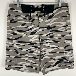 ❤️ Under Armour Heat Gear Board Shorts Mens 32 Tiger Camo Loose Drawstring ECU